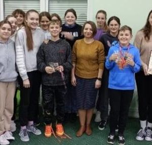 zdjęcie ze spotkania Wolontariuszy z klas VIII z s. Renatą Bociarską zdjęcie Wolontariuszy z s. Renatą Bociarską