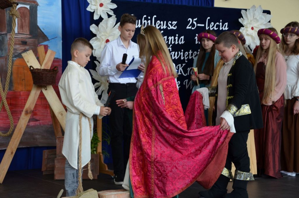 aktorzy biorący udział w przedstawieniu