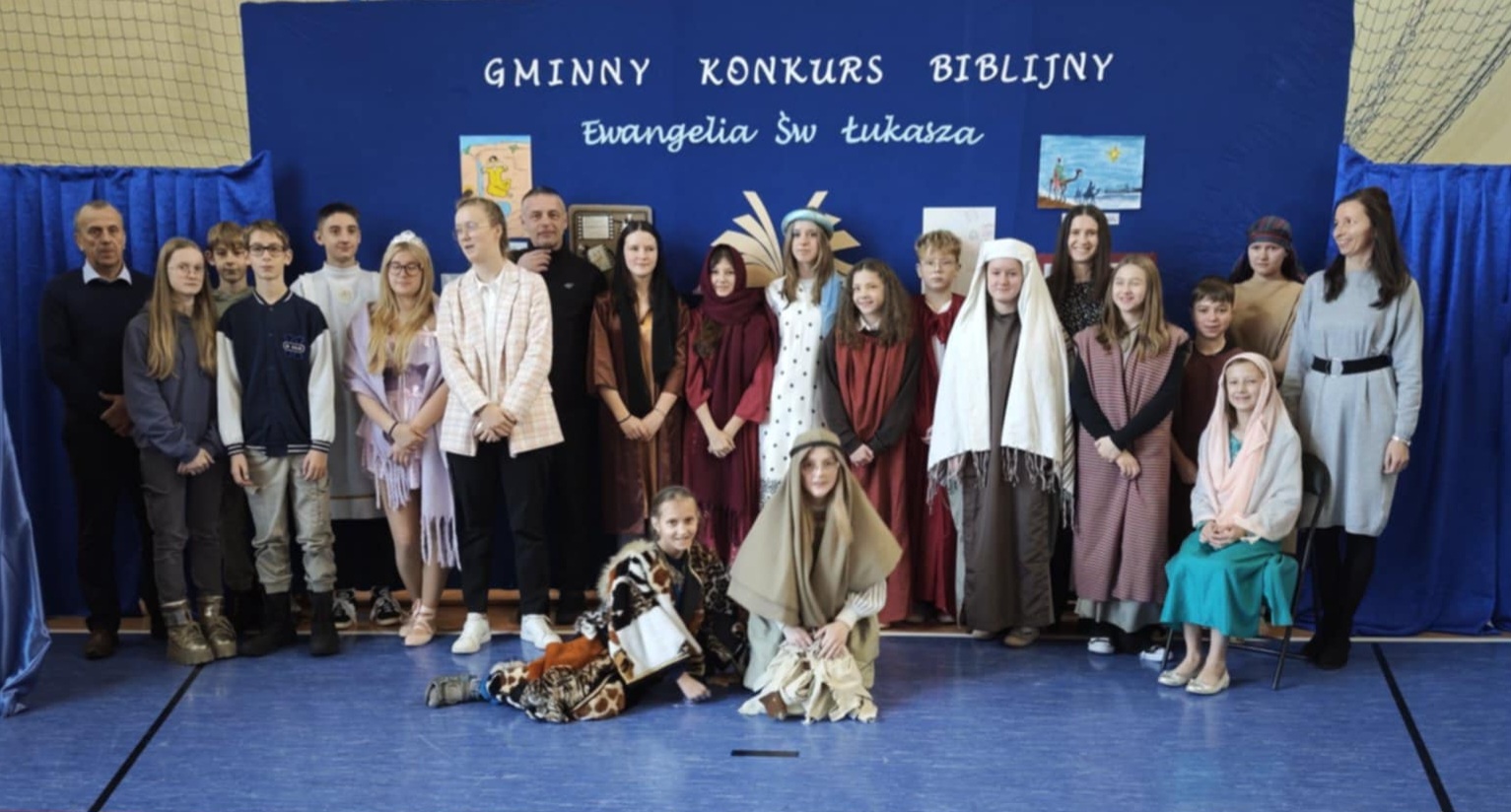 zdjęcie uczestników XXI Konkursu Biblijnego w Rokicinach Podhalańskich