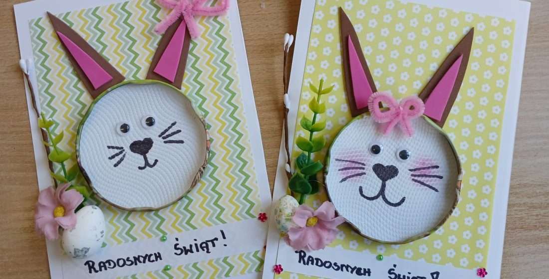 zdjęcie kartek przygotowanych przez Wolontariuszy i dzieci ze szkolnej świetlicy na rzecz dzieci z dystrofią mięśniową