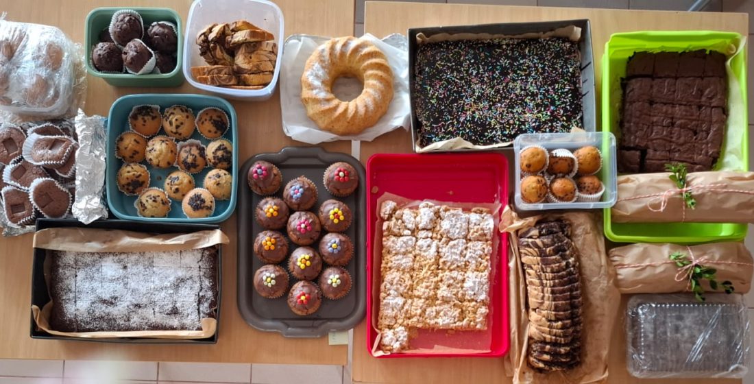 zdjęcie świątecznych wypieków przygotowanych przez Wolontariuszy dla podopiecznych GOPS-u